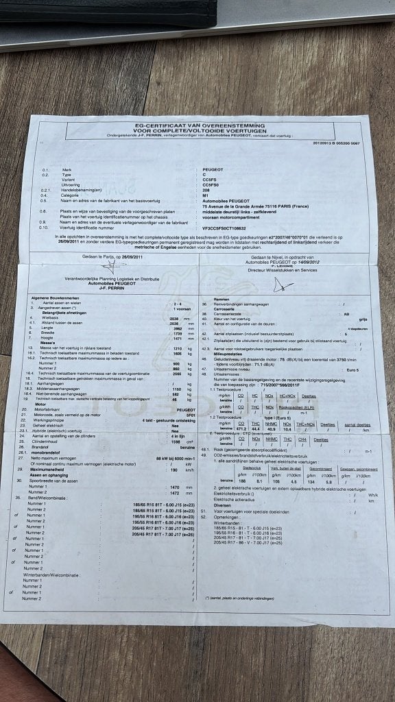Peugeot 208, Autos, Argent ou Gris, Boîte manuelle, 5 portes, Berline