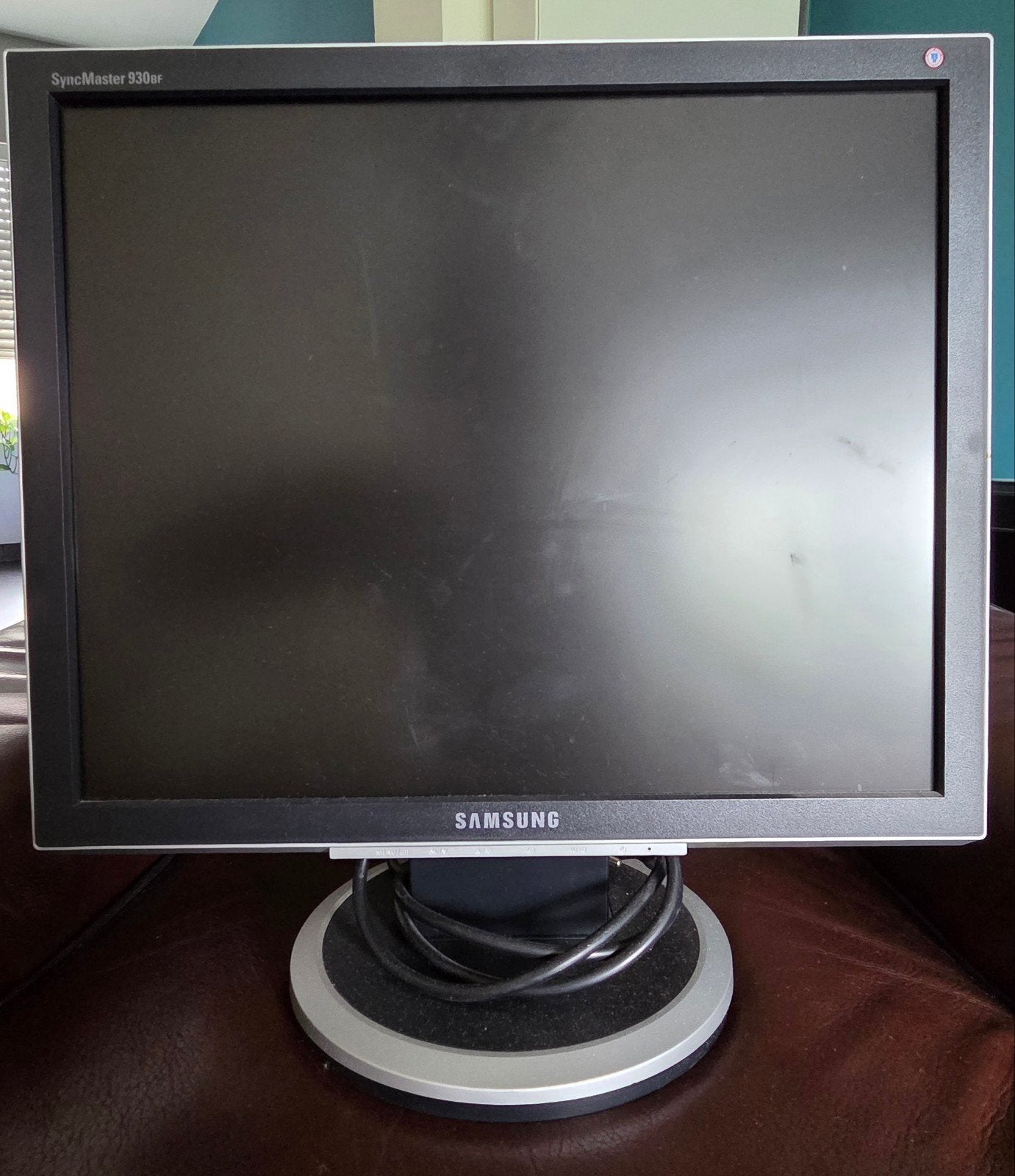 écran PC a vendre - noir - Samsung 930BF, Informatique & Logiciels, Moniteurs, 3 à 5 ms, Autres résolutions, 60 Hz ou moins, Enlèvement