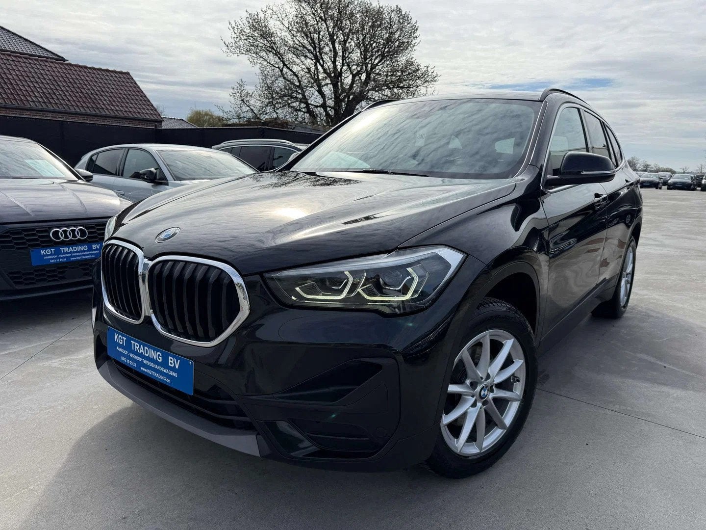 BMW X1 2.0DA 136PK AUTOMAAT NAVI ZWART LEDER FULL LED CAMERA, Auto's, BMW, 118 g/km, 4 cilinders, 136 pk, Zwart