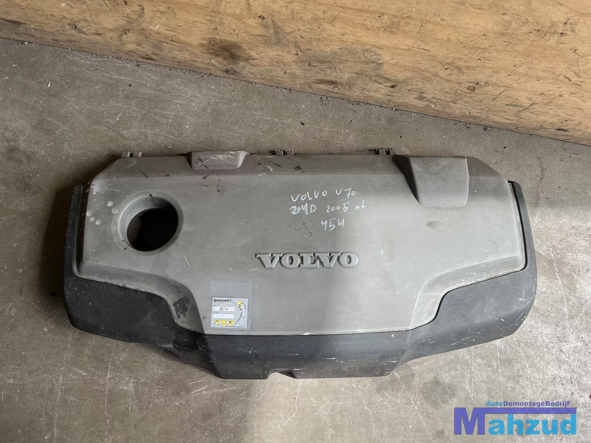 VOLVO V70 2.4 motorplaat 1999-2006, Gunnar Engellaus vag 8
405 31  Gothenburg, SE, Info@volvocars.com, Volvo Car Corporation, Volvo
