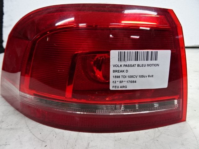 FEU ARRIÈRE GAUCHE Passat Variant (365) (3AE945095E), Utilisé, Volkswagen