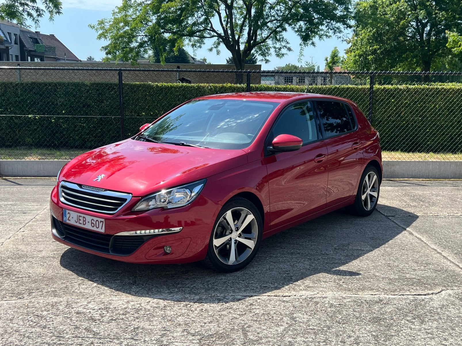 PEUGEOT 308 GEKEURD VOOR VERKOOP BENZINE EURO6B, Autos, Peugeot, Rouge, Achat, Euro 6, Boîte manuelle