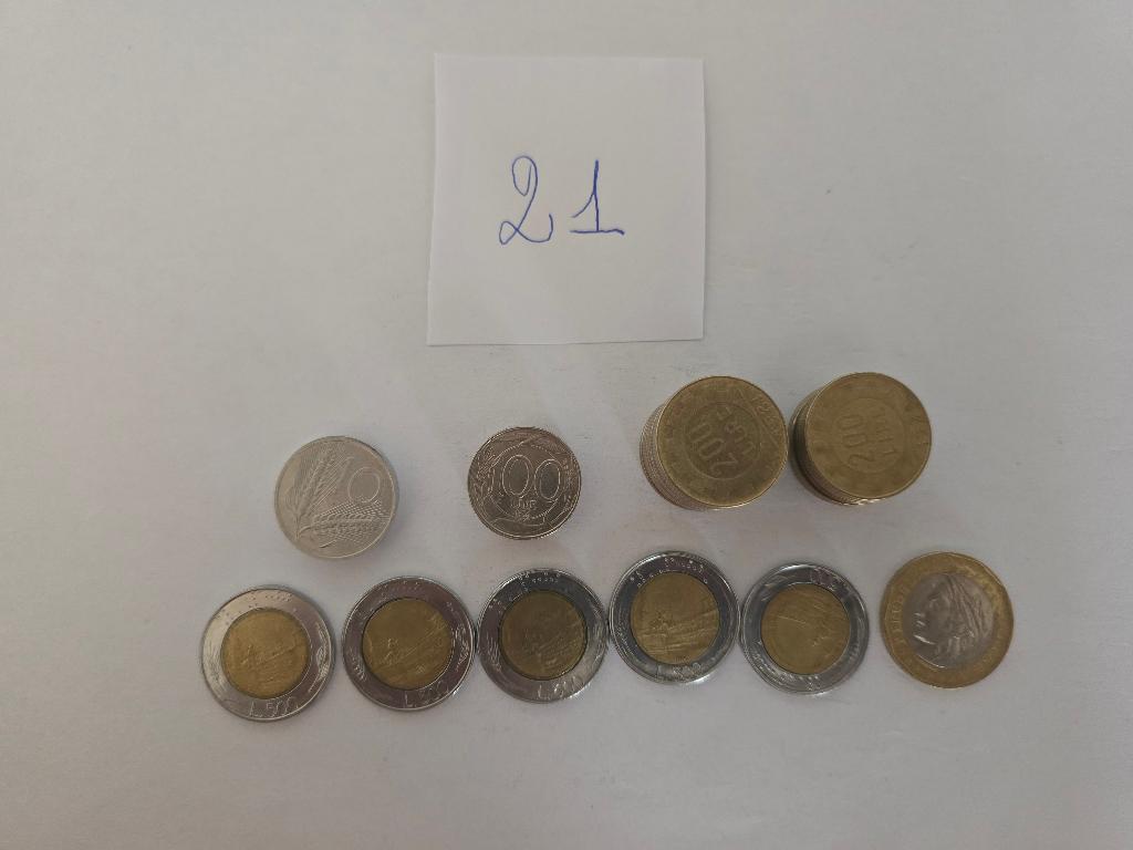 34 Italiaanse munten - Lire, Postzegels en Munten, Ophalen of Verzenden, Italië