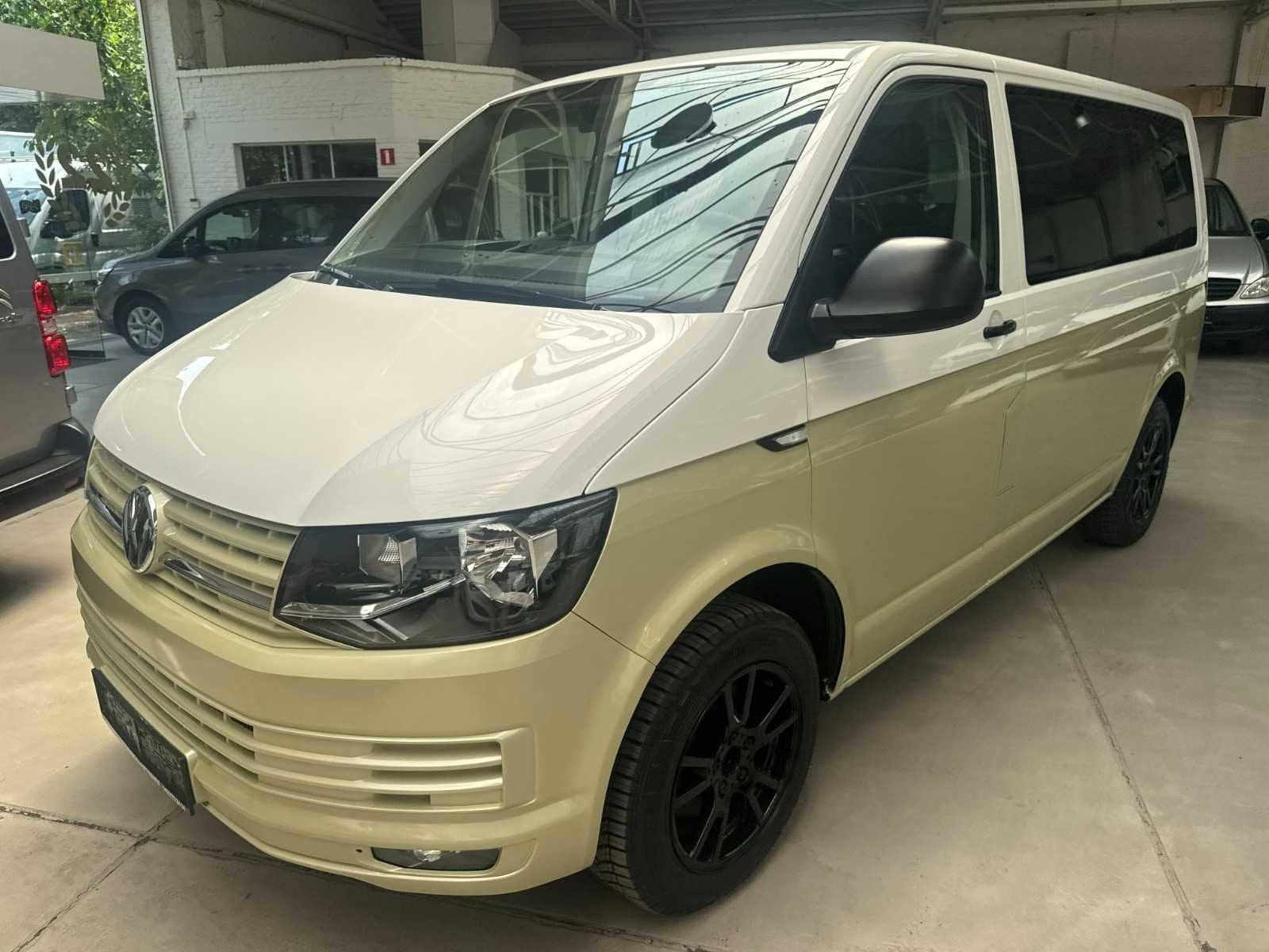 2017 Volkswagen Transporter - 4x4 - 102000km, Auto's, Automaat, Monovolume, Gebruikt, Euro 6