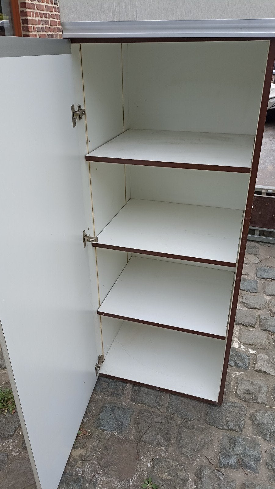 Cabinet disponible gratuitement. Il faut y aller vite. Avec, Maison & Meubles, Enlèvement