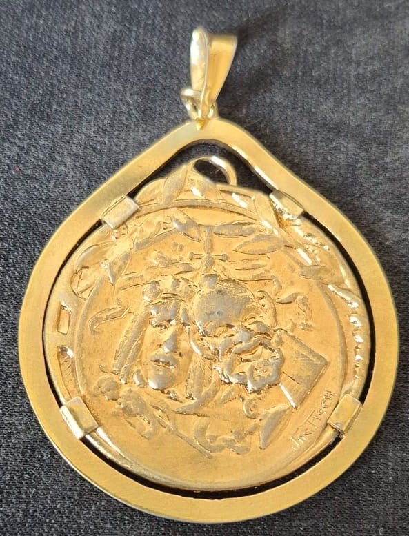 Oude Medaille, Ophalen