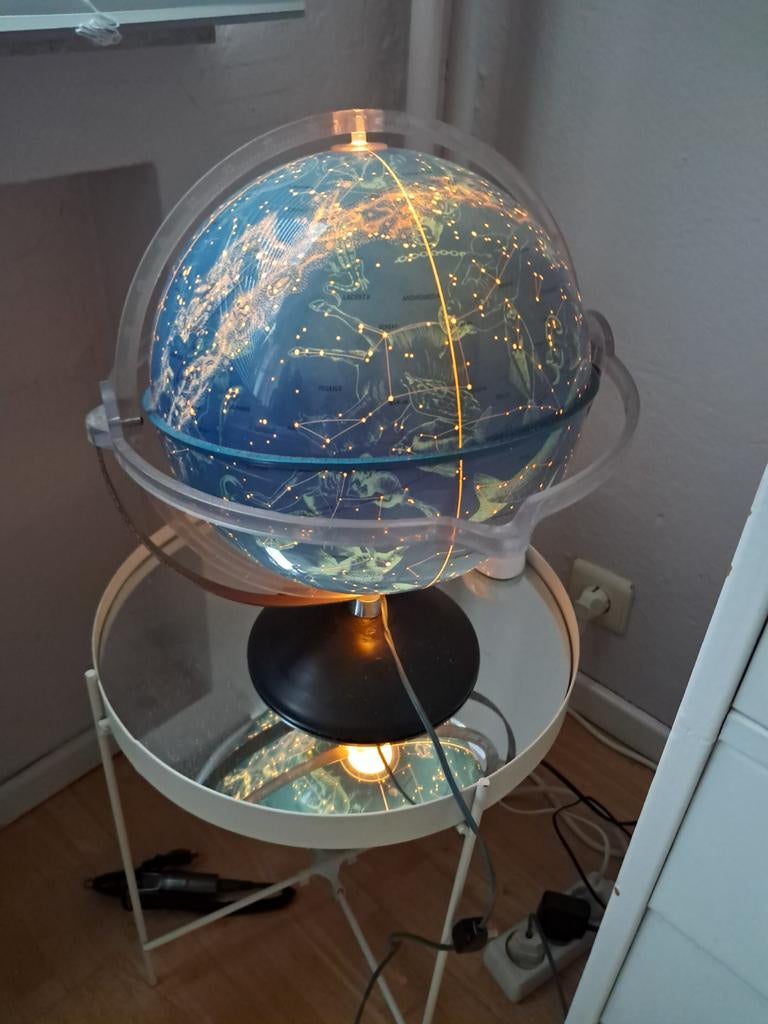 Globe céleste lumineux vintage en parfait état .mappemonde, Enlèvement