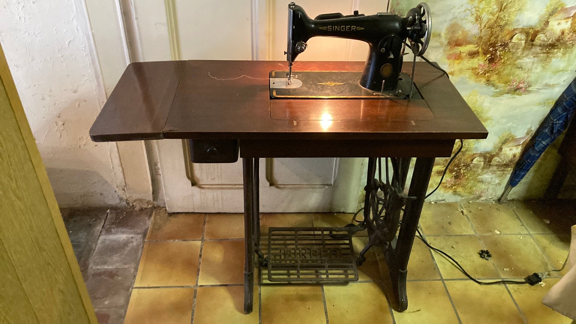 Ancienne machine à coudre, Enlèvement