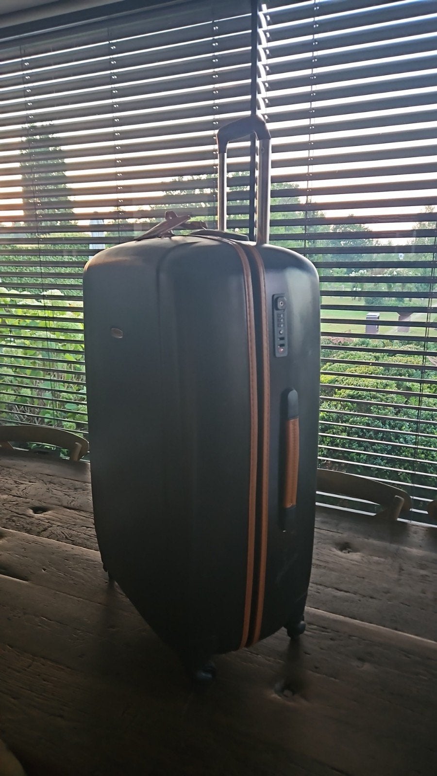 2 grote reiskoffers + 2 handbagage koffers PERFECTE STAAT, Handtassen en Accessoires, Koffers, Ophalen, Wieltjes