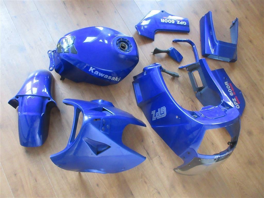 Kawasaki GPZ600R lakset benzinetank kontpaneel top/onderkuip, Ophalen of Verzenden, Gebruikt