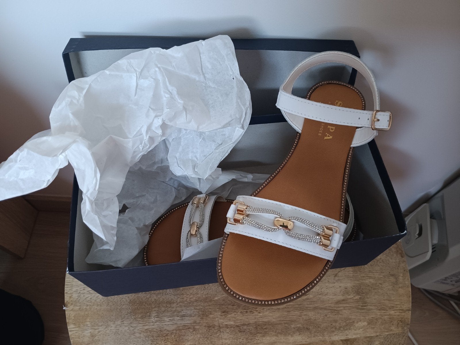 NIEUW sandalen Scapa wit maat 36, Vêtements | Femmes, Chaussures, Neuf, Espadrilles, Scapa, Enlèvement ou Envoi