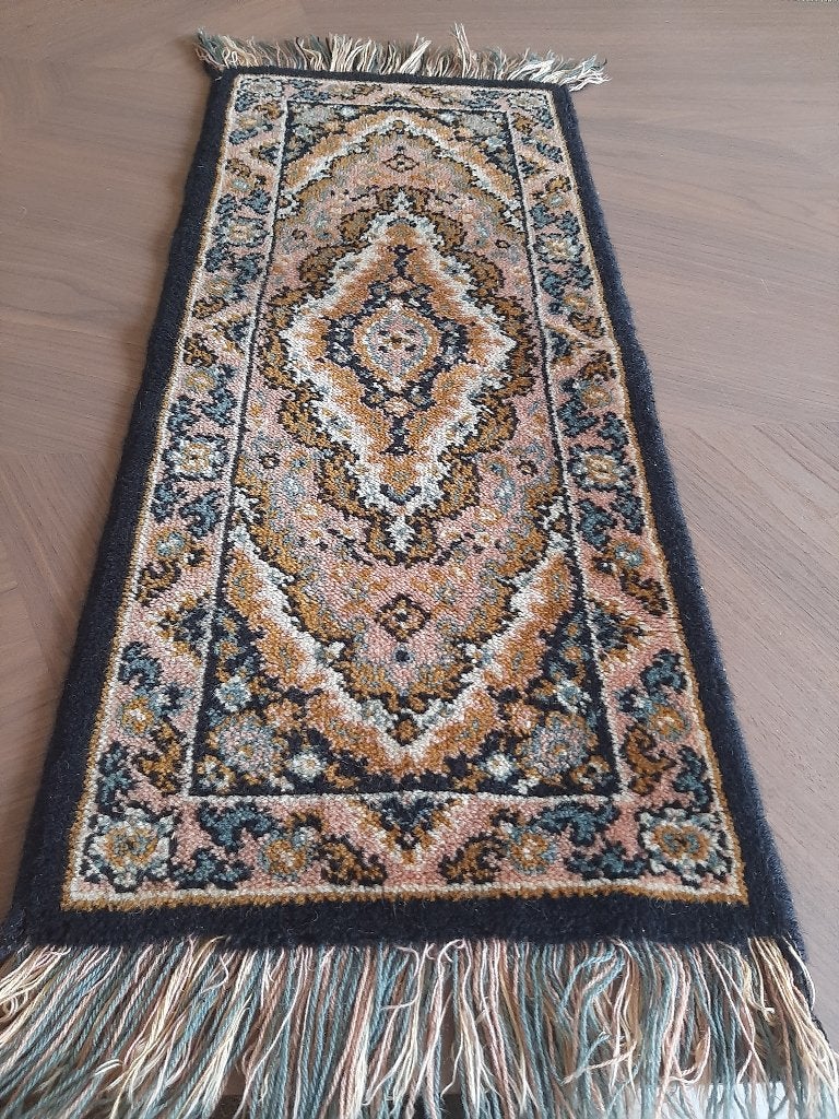 Prachtig klein wollen tapijtje, Ophalen of Verzenden, Zo goed als nieuw, Rechthoekig, 50 tot 100 cm