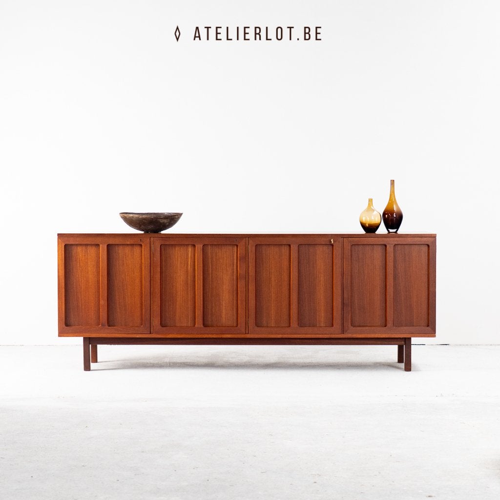 Sideboard Karl-Erik Ekselius, Huis en Inrichting, Ophalen, Gebruikt, Met lade(s), 200 cm of meer