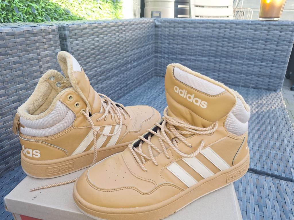 Adidas baskets, bruin. Maat 44., Enlèvement, Brun