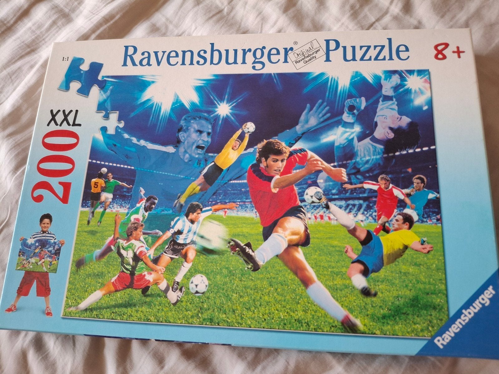 Puzzel raversburger voetbal 8jaar +, 200 stukjes, Ophalen of Verzenden, Meer dan 50 stukjes, Zo goed als nieuw, 6 jaar of ouder