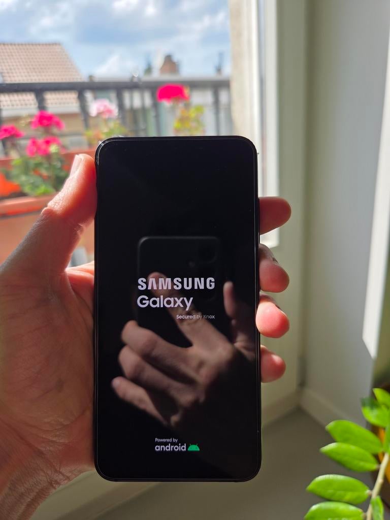 Samsung Galaxy S23 - 256 Go - Noir fantôme (SM-S911B/DS), Enlèvement, Comme neuf, Noir, Sans abonnement