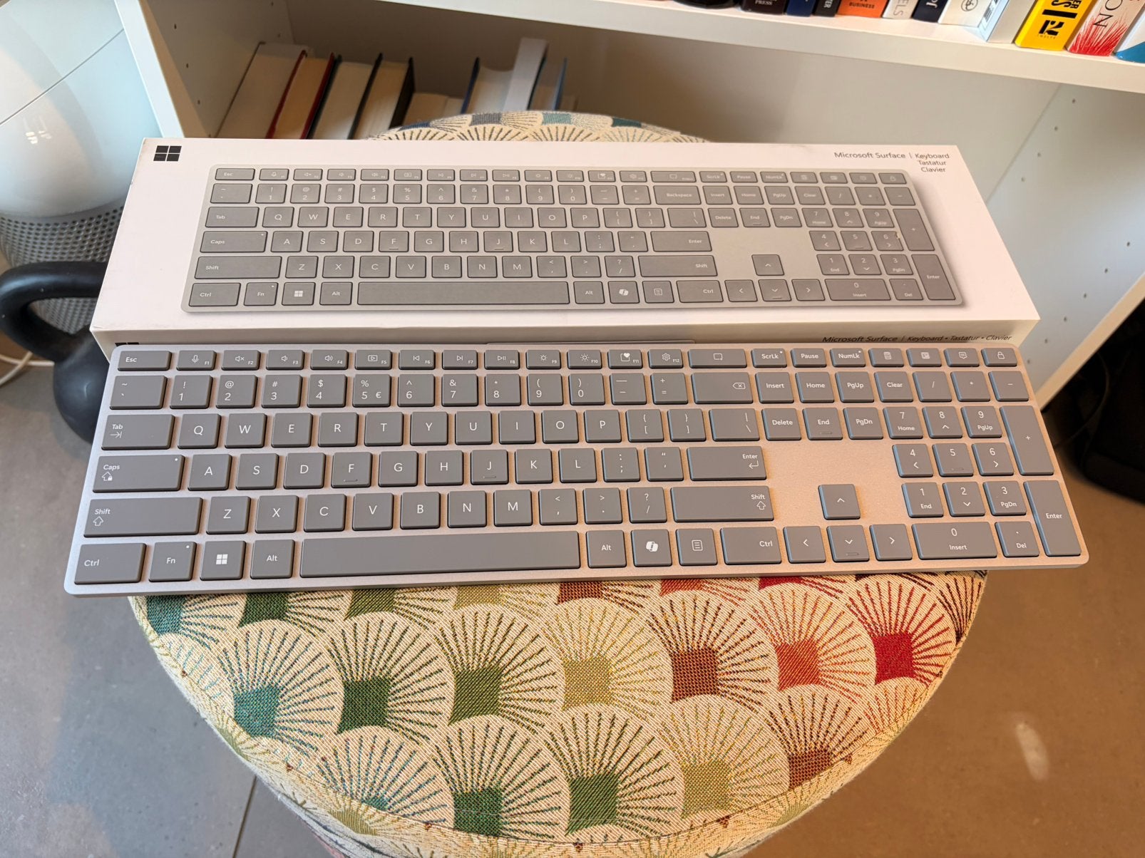 Microsoft Surface Keyboard, Enlèvement ou Envoi, Comme neuf, Qwerty, Sans fil