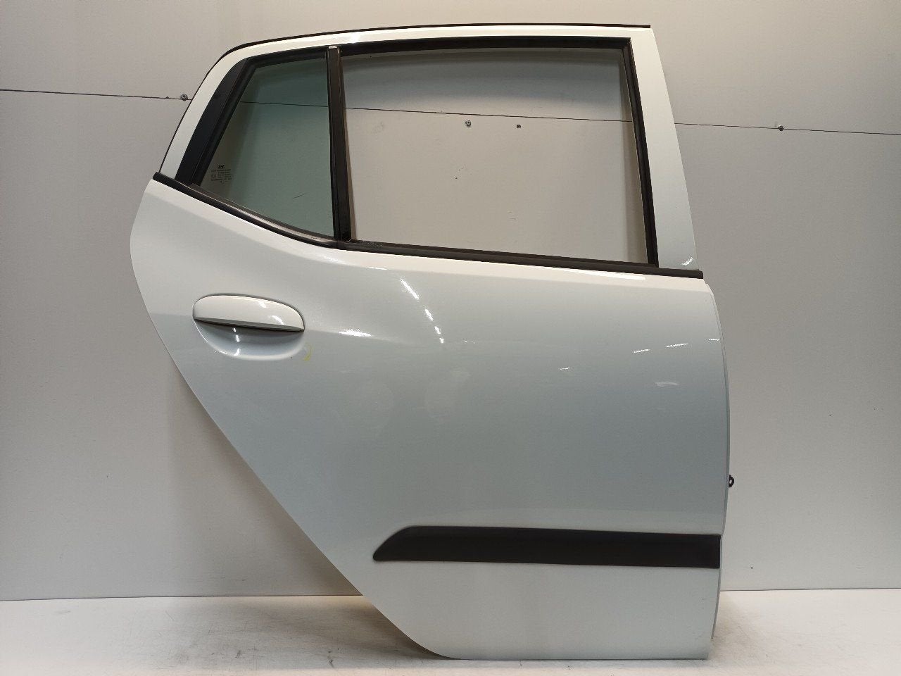 Portier rechts achter Hyundai i10, Onderdelen@venauto.nl, Van der Ven Autorecycling B.V., Gebruikt, Ettenseweg 76, 4706 PB Roosendaal, The Netherlands