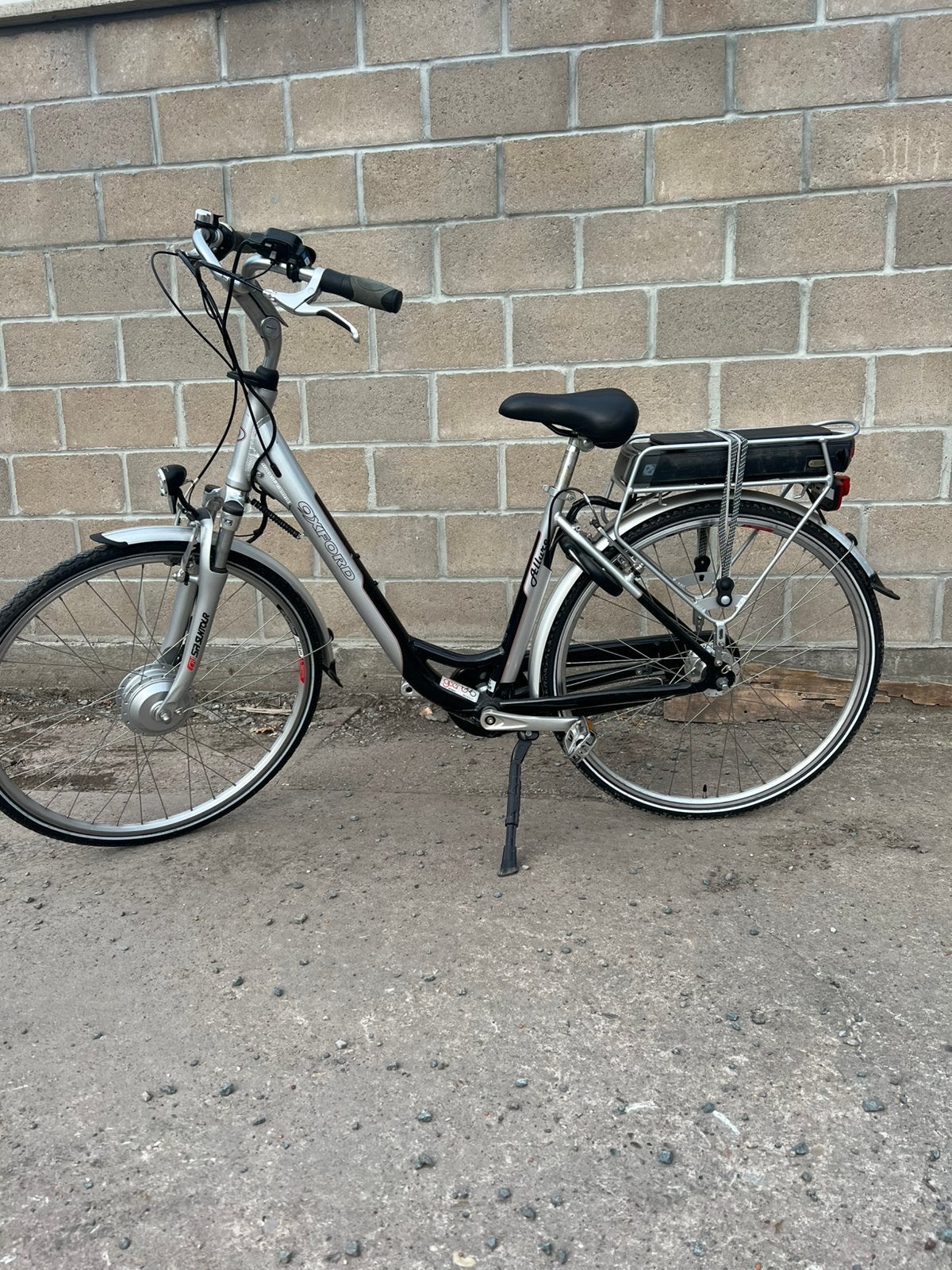 Nouveau vélo électrique Oxford, Enlèvement, Comme neuf