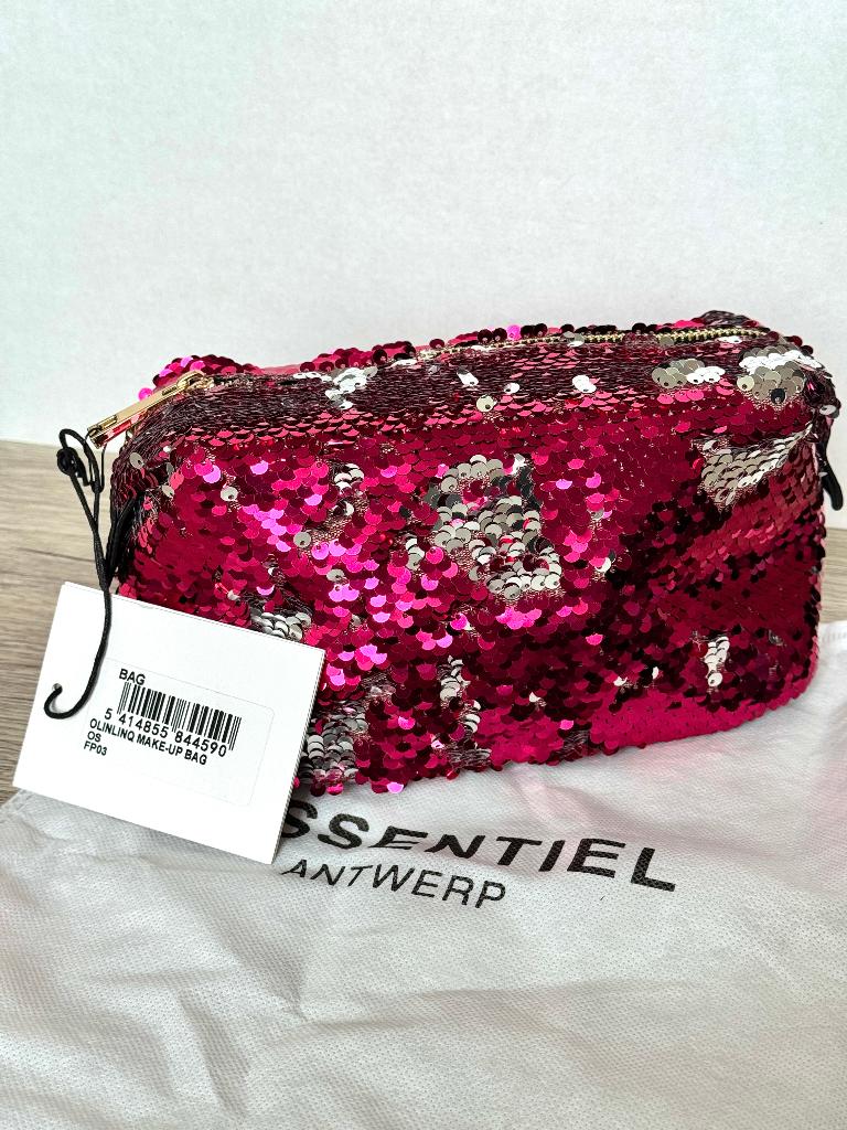 Trousse de toilette New Essentiel Antwerp, Bijoux, Sacs & Beauté, Trousses de toilette, Neuf, Femme, Rose, Enlèvement ou Envoi
