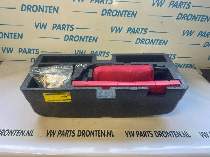 Kit de réparation pneus d'un Volkswagen UP, Volkswagen, -, 3 mois de garantie, Utilisé