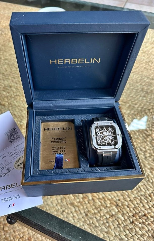 Magnifique Montre Herbelin neuve, Bijoux, Sacs & Beauté, Enlèvement, Comme neuf