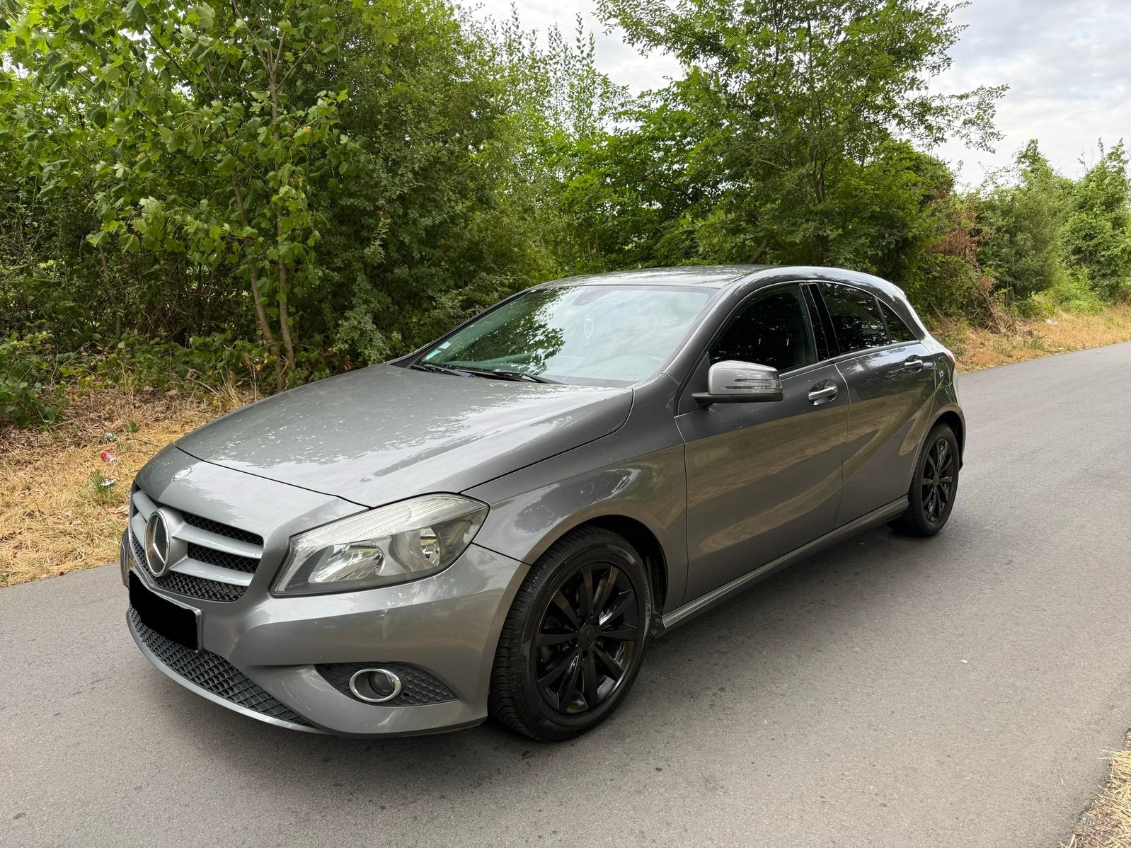 MERCEDES A180 DIESEL 2014 ** NAVI ** CAMERA ** AIRCO **, Voorwielaandrijving, Euro 5, Stof, 4 cilinders