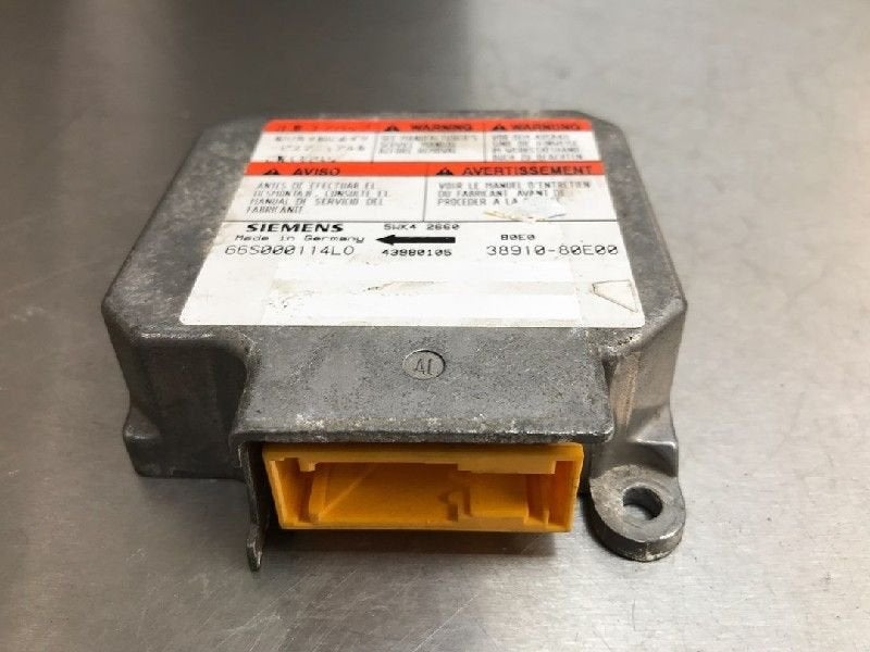 BOITIER AIRBAG Suzuki Swift (SF310 / 413) (01-1989/12-2005), Utilisé, Suzuki