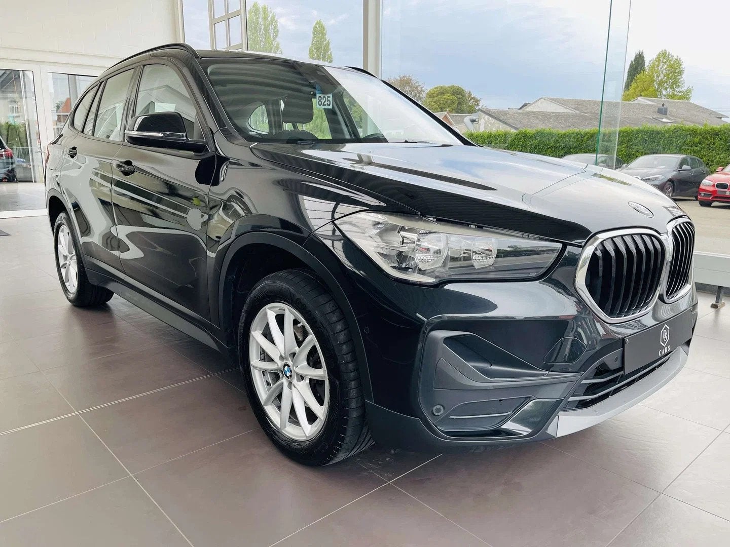 BMW X1 1.5 dA * GARANTIE + GPS PRO * (bj 2022, automaat), Auto's, Stof, Gebruikt, Euro 6, Zwart