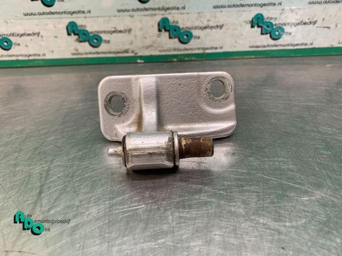Charnière porte avant droite d'un Mercedes Sprinter (Sprint, Autos : Pièces & Accessoires, 3 mois de garantie, Utilisé, -, -