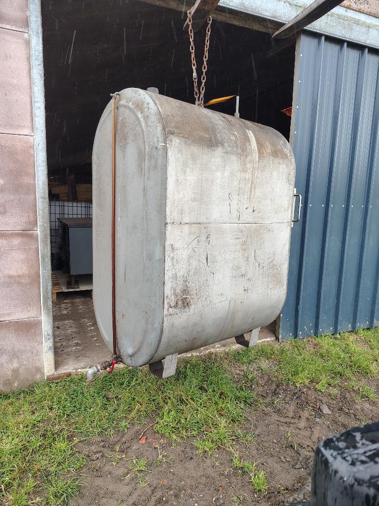 mazouttank dieseltank met vulpistool en darm, Ophalen, Gebruikt