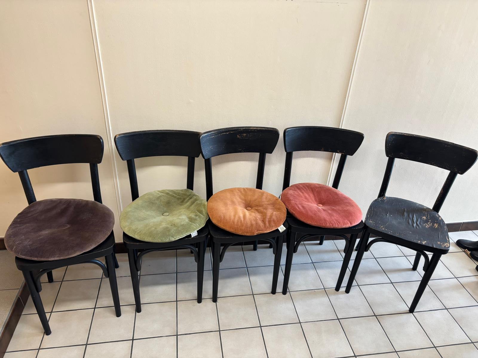 Zwarte cafestoelen, Huis en Inrichting, Ophalen, Zo goed als nieuw