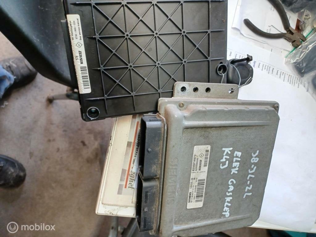 Computer  8200214973+ uch 8200029340b+sleutels renault, Enlèvement ou Envoi, Renault, Utilisé, Renault
