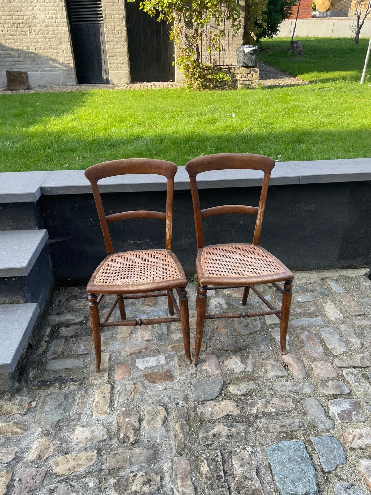Ensemble de chaises de café, Enlèvement