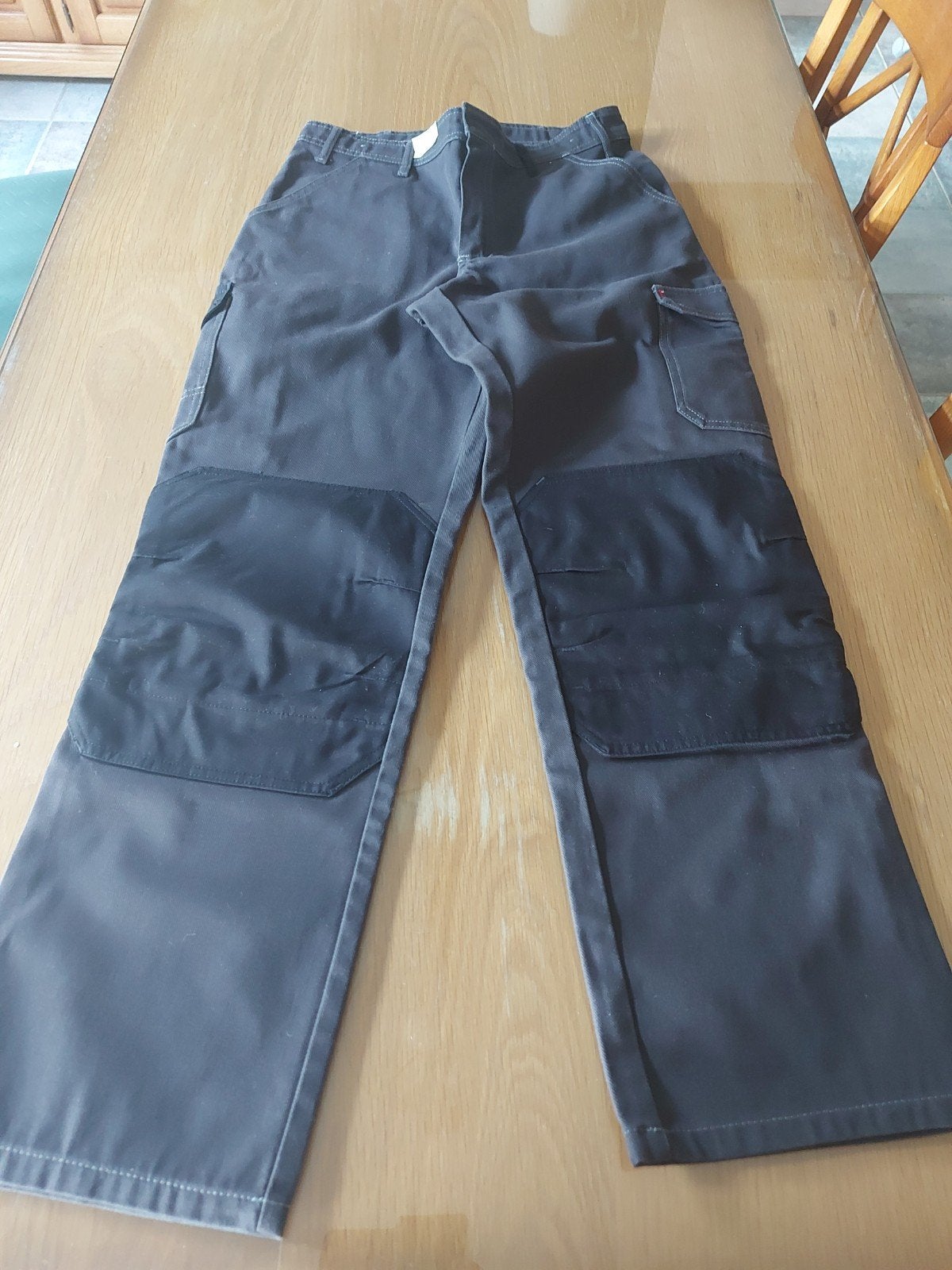 NEUF ! PANTALON GRIS T48 + GENOUILLÈRES, MÈTRES, CUTTER...., Bricolage & Construction, Enlèvement ou Envoi