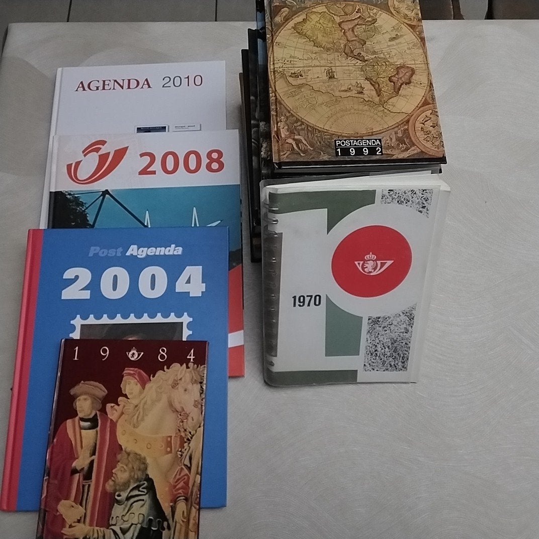 BELGIE  12 Postagenda’s met Zwartwitte  velletjes erbij, Postzegels en Munten, Ophalen of Verzenden