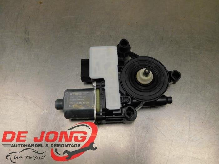 Moteur de vitre portière d'un Volkswagen Golf, Autos : Pièces & Accessoires, Volkswagen, -, 3 mois de garantie, Utilisé