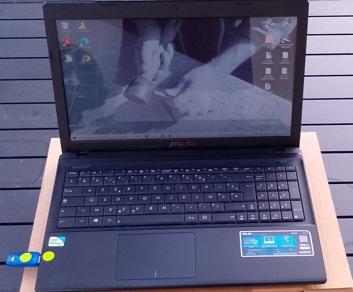 PC + Logiciel de gravure funéraire pro, Informatique & Logiciels, Ordinateurs & Logiciels Autre, Comme neuf, Envoi