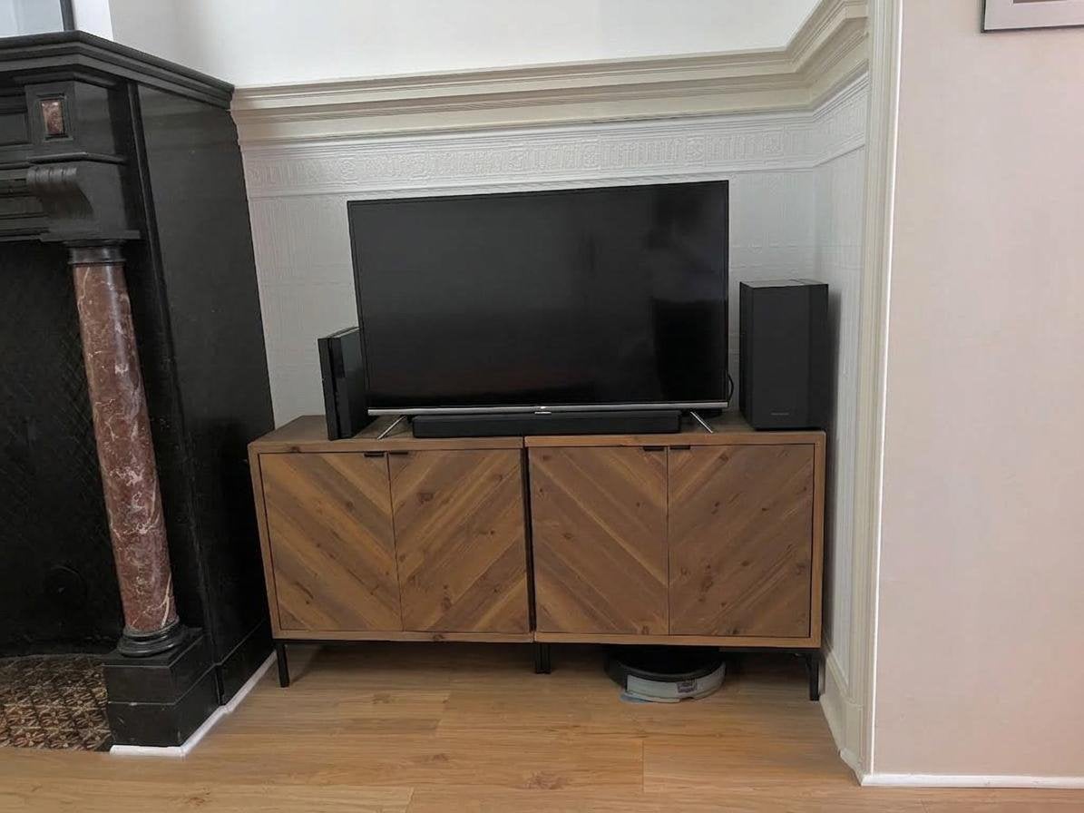 Massief hout dressoir, Huis en Inrichting, Met plank(en), Gebruikt, 100 tot 150 cm, 25 tot 50 cm