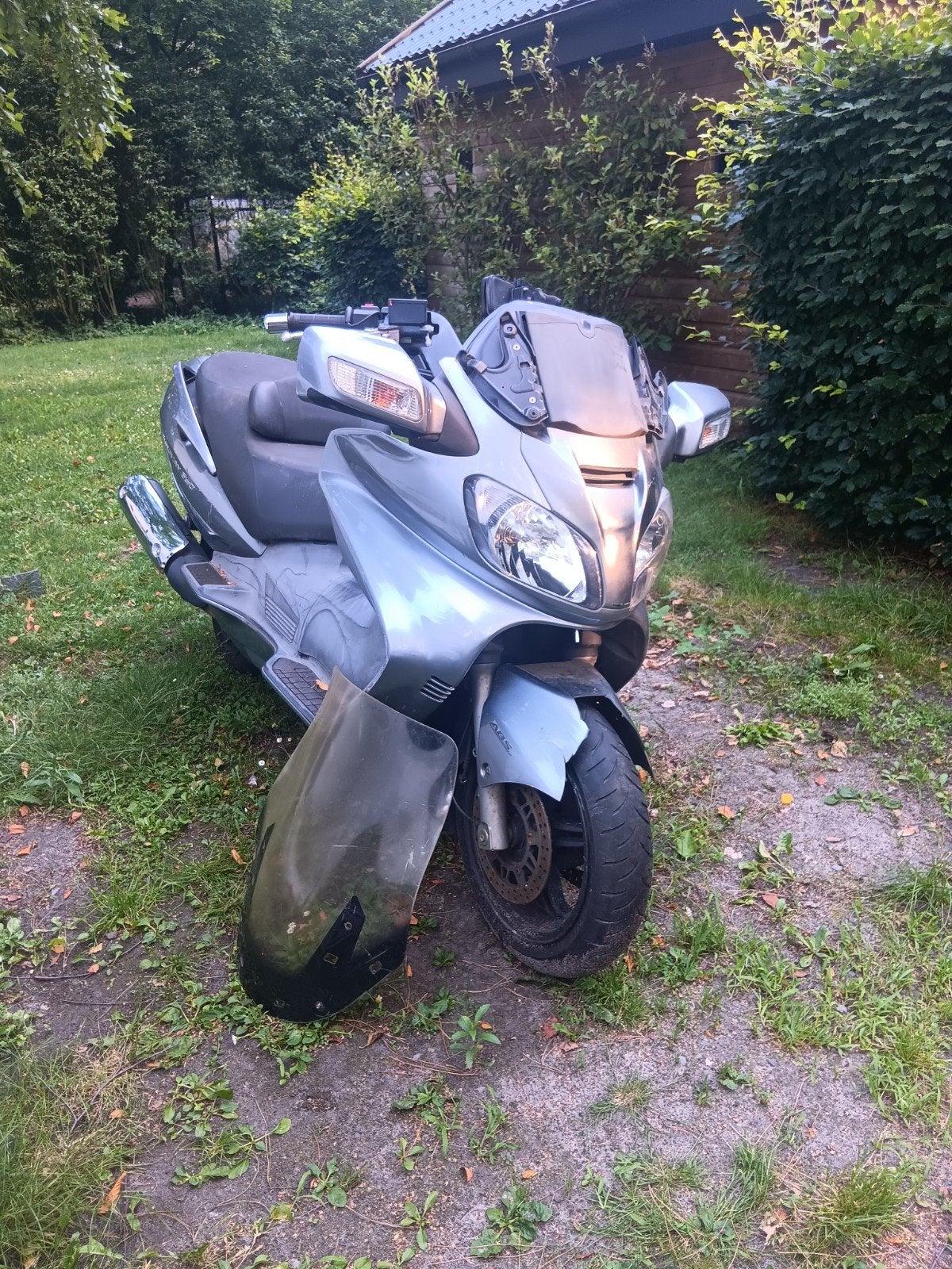 Suzuki burgman 650 voor onderdelen, Motoren, Particulier
