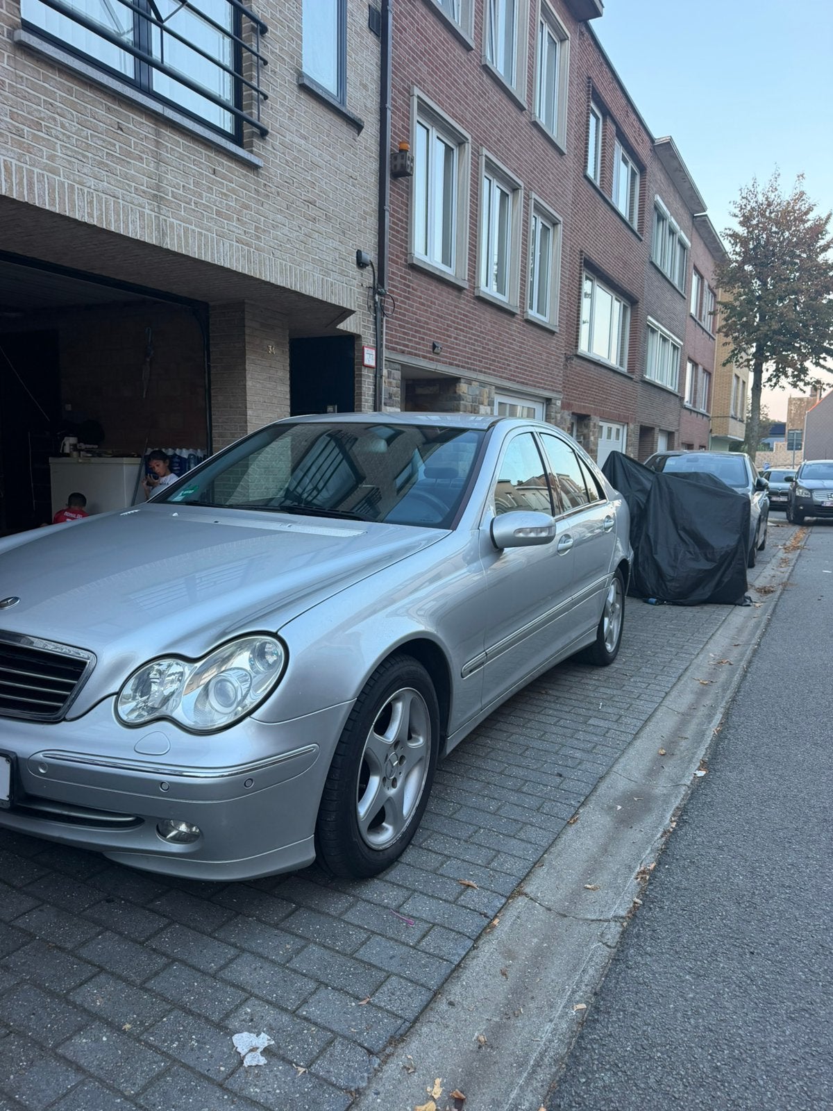 Magnifique c220cdi facelift, Argent ou Gris, Achat, 4 portes, Noir