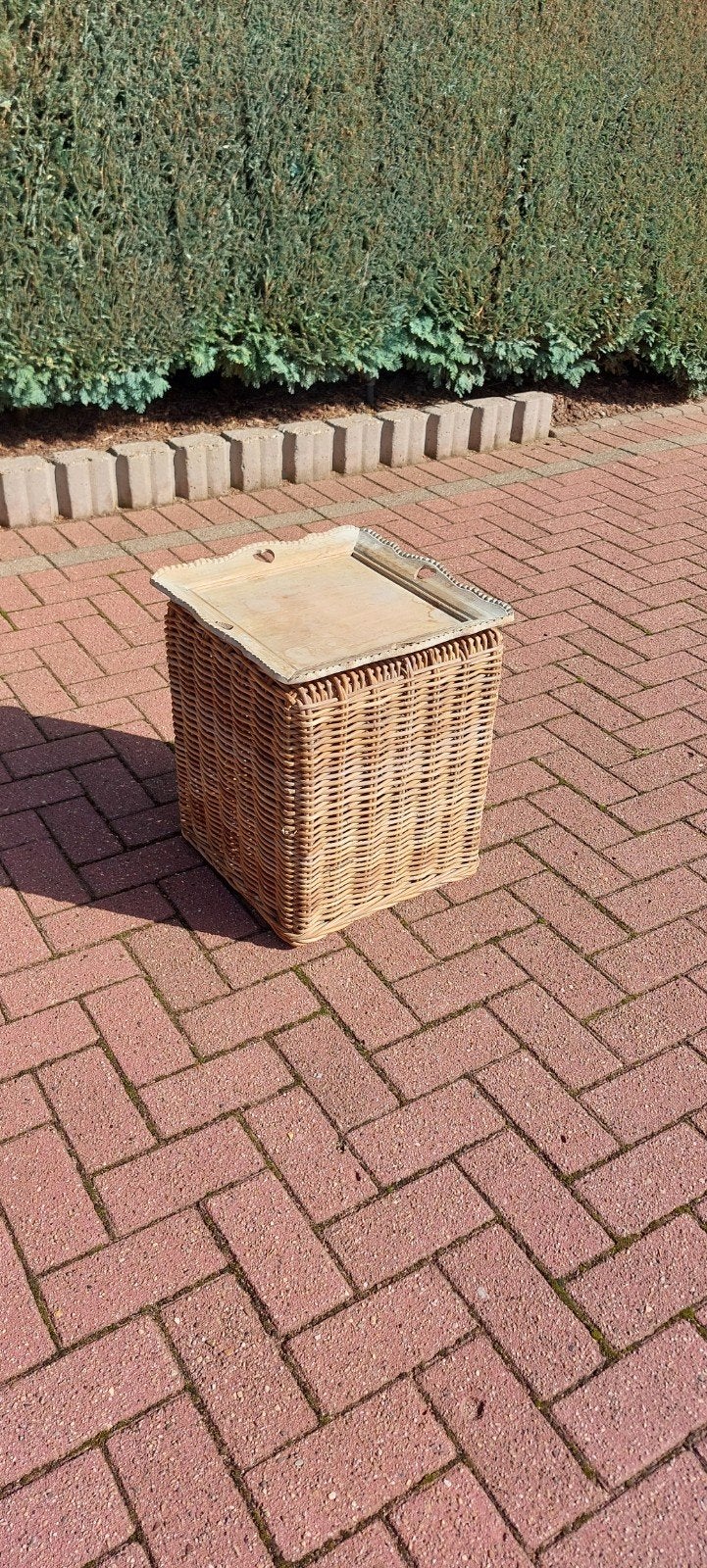 rieten bijzettafel inclusief dienblad, Ophalen, Vierkant, Zo goed als nieuw, Dienblad