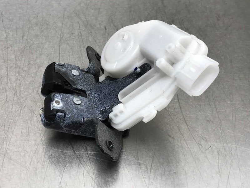DIVERS VEROUILLAGE Toyota Yaris III (P13) (01-2010/09-2020), Utilisé, Toyota