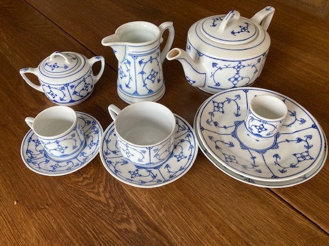 Servies (Jäger Eisenberg), Ophalen, Gebruikt, Bord(en)