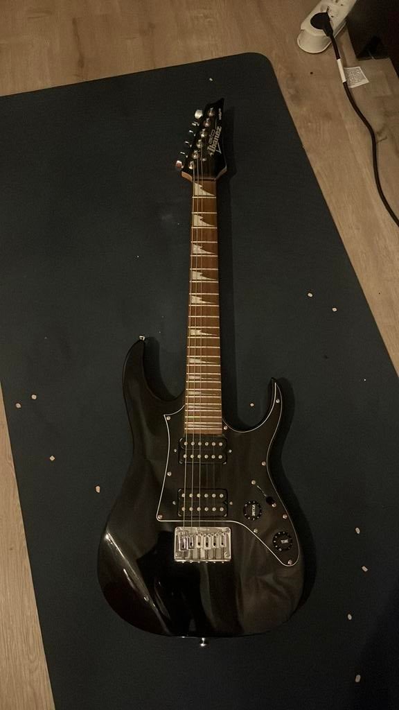 Ibanez gio mikro elektrische gitaar, Muziek en Instrumenten, Ophalen, Zo goed als nieuw, Ibanez