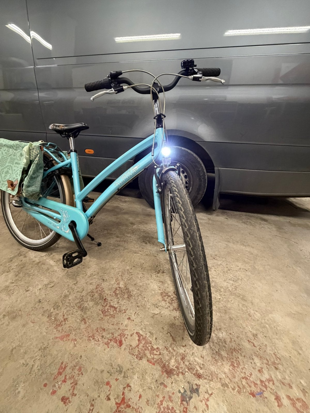 Alpina meisjesfiets  met fietszakken, Ophalen, Zo goed als nieuw, Versnellingen