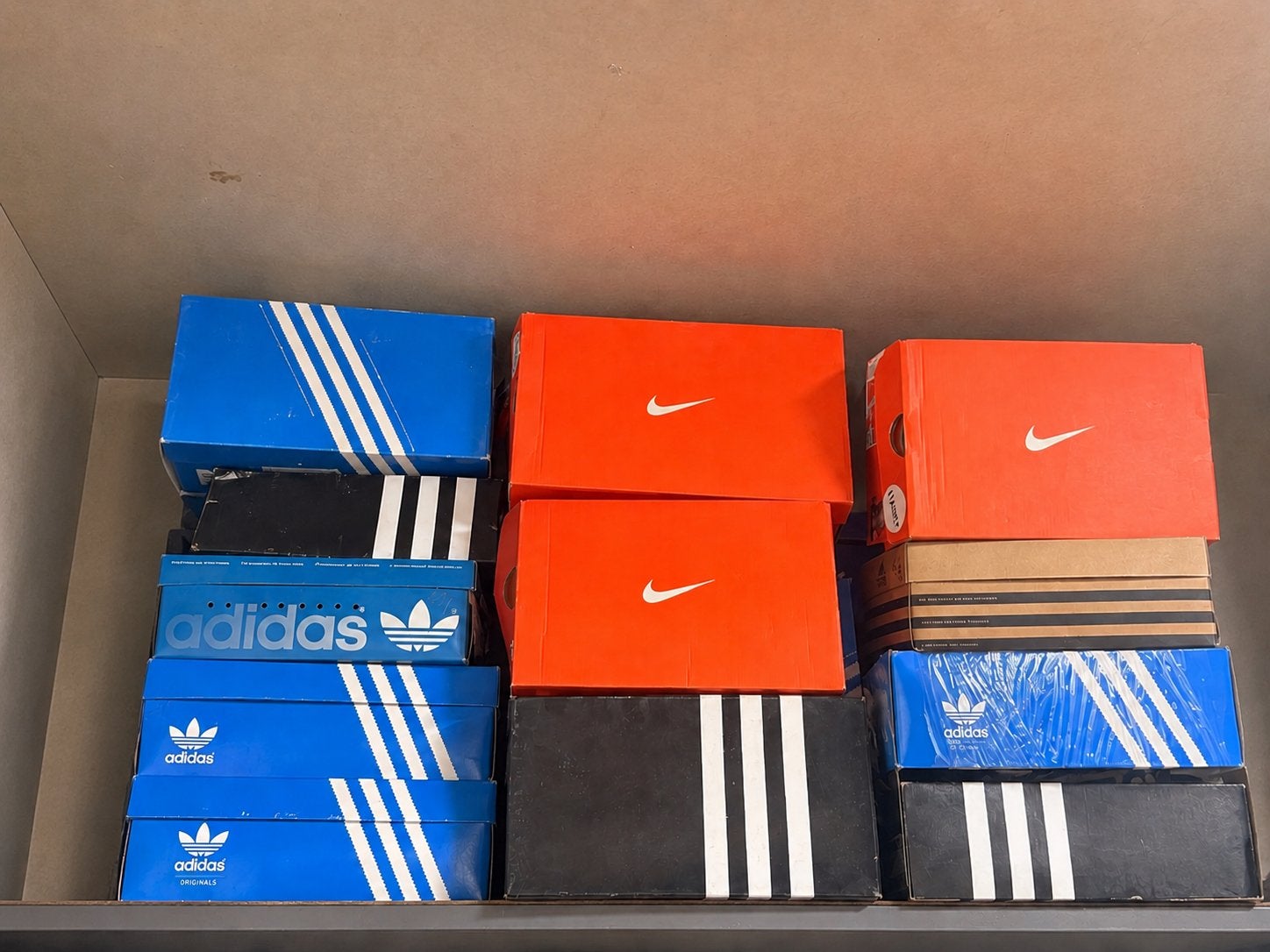 Déstockage Nike & Adidas – Crampons de foot neufs, Vêtements | Hommes, Chaussures, Enlèvement ou Envoi, Comme neuf