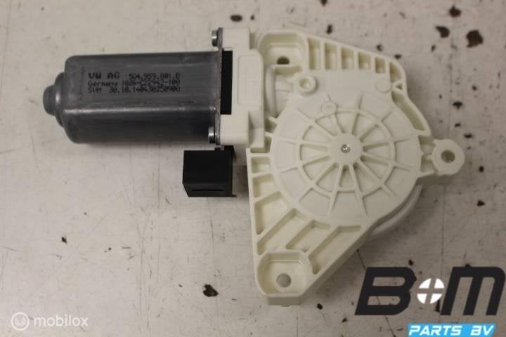 Raammotor LV (bestuurderskant) Volkswagen Passat B8 sedan, Gebruikt