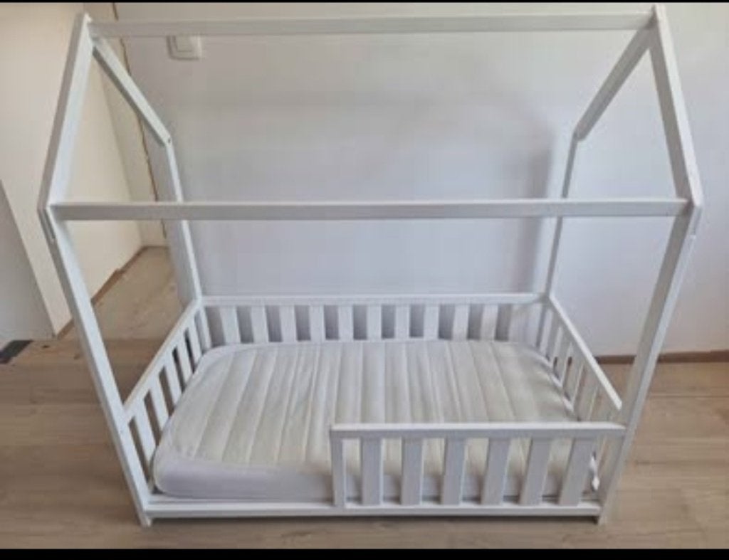 Lit cabane bébé, Matelas, Moins de 70 cm, Comme neuf, Enlèvement