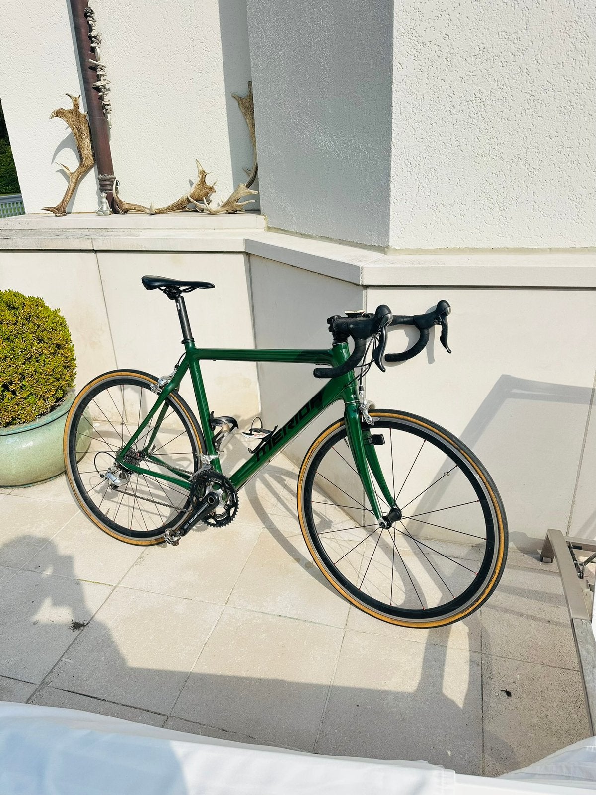 VÉLO DE ROUTE MERIDA ENTIÈREMENT EN CARBONE, Vélos & Vélomoteurs, Enlèvement, Comme neuf, Carbone